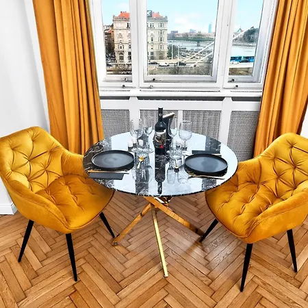 Riverfront Lux *
