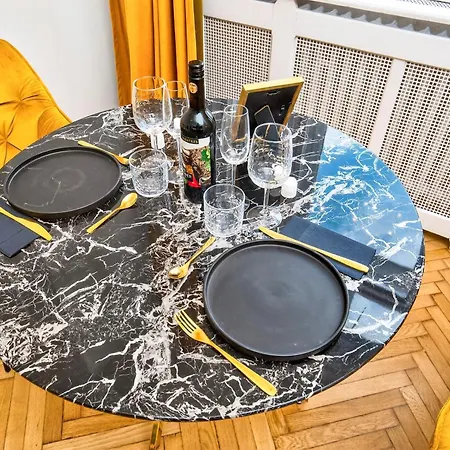 Riverfront Lux Apartmán