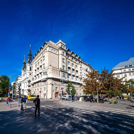 Riverfront Lux Appartement *