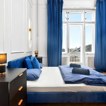 Daire Riverfront Lux