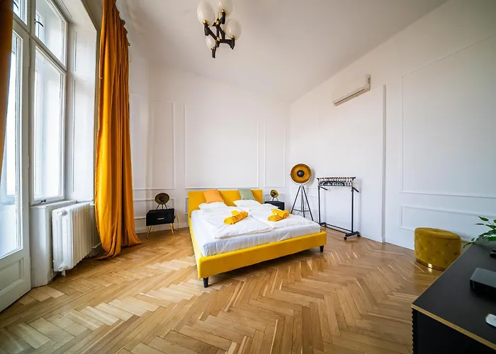 Riverfront Lux Apartment Budapest