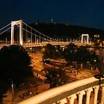Apartamento Riverfront Lux *