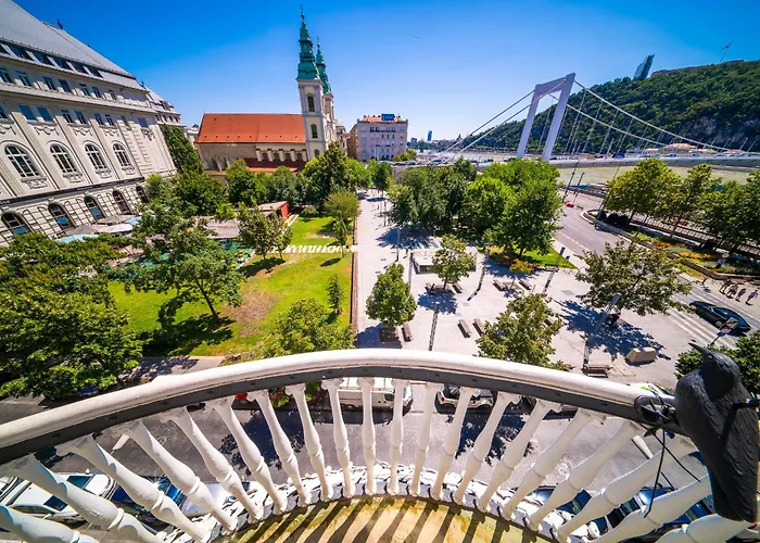 Riverfront Lux Апартаменты *